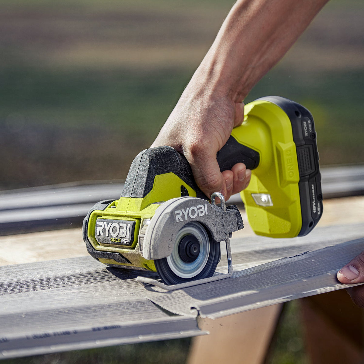 18V ONE+ HP Compact Brushless Cut-Off Tool - Tool Only Image 11
