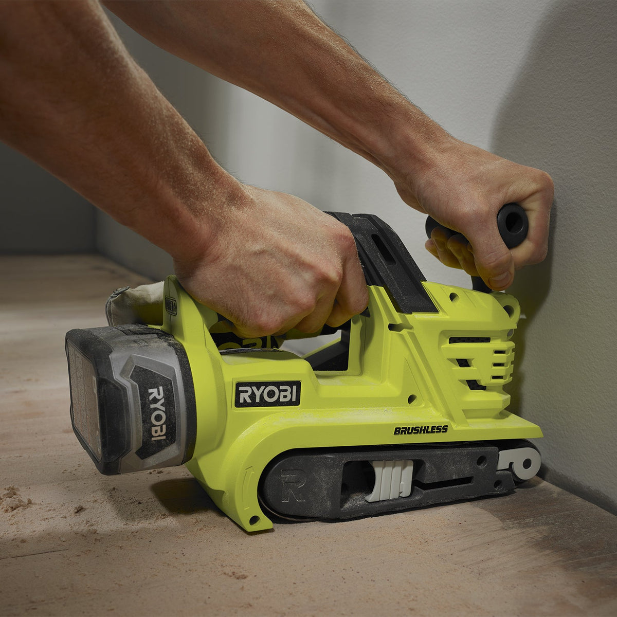 18V ONE+ Brushless Belt Sander Image 9