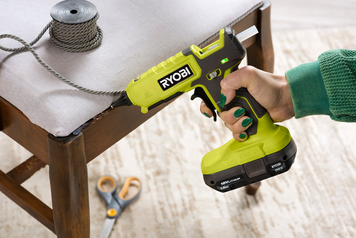 18V ONE+ Dual Temperature Glue Gun Image 12
